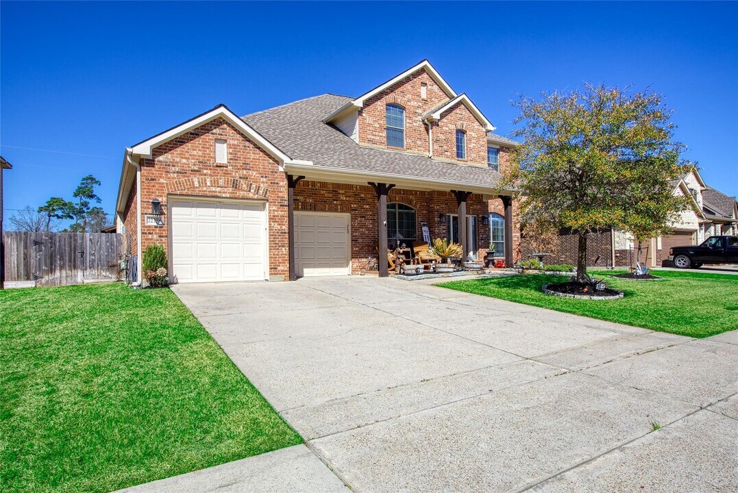 22734 Newcourt Pl St in Tomball, TX - Building Photo