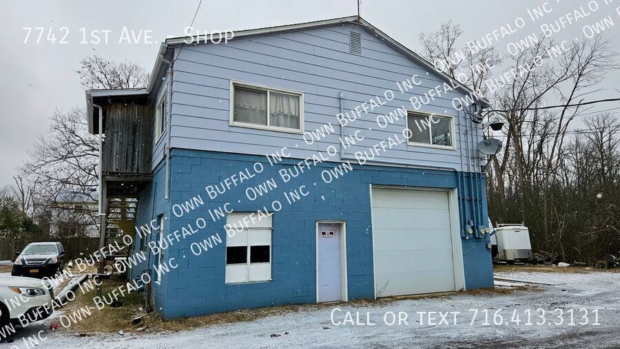 7742 First Ave in Niagara Falls, NY - Building Photo