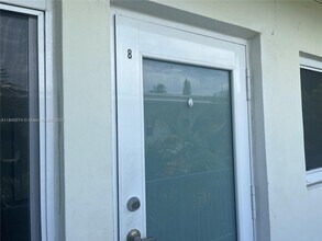 1233 Marseille Dr in Miami Beach, FL - Building Photo - Building Photo