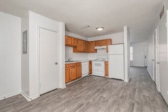 Greens of Concord in Concord, NC - Building Photo - Interior Photo