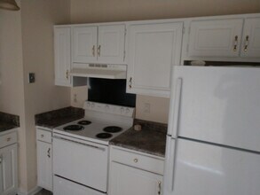 3344 Redfox Rd in Spring Lake, NC - Building Photo - Building Photo