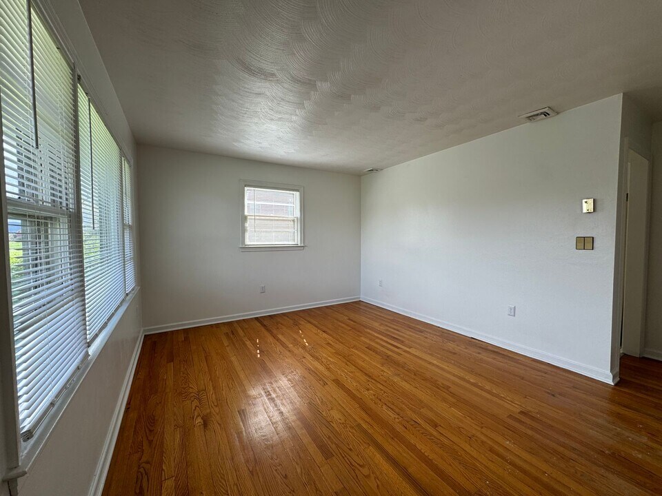 4521 Northridge St NE in Roanoke, VA - Building Photo
