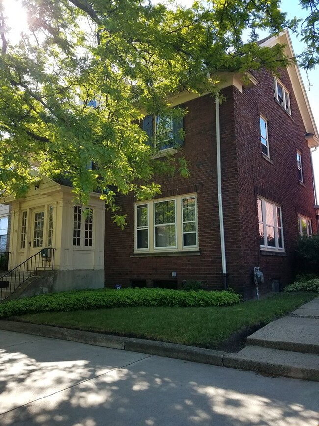 property at 155 W 21st St