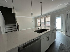 1393 Harris Way S in Brookhaven, GA - Building Photo - Building Photo