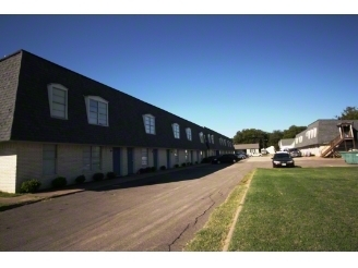 1004 Park in Commerce, TX - Foto de edificio - Building Photo