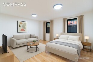 320 W 20th St, Unit 3 in New York, NY - Building Photo