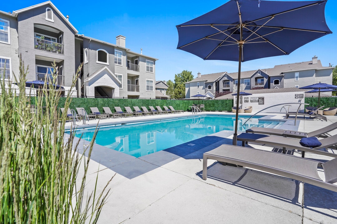 Preston Hollow in Salt Lake City, UT - Building Photo