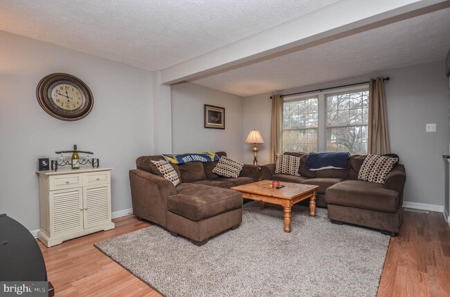 27 Cross Country Ct in Gaithersburg, MD - Building Photo - Building Photo