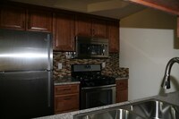 Building Photo - Response Property Management Apartments in Redding, California