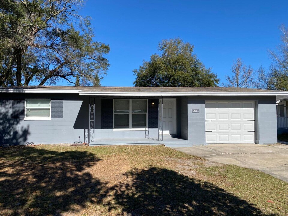 2613 Drake Dr in Orlando, FL - Building Photo