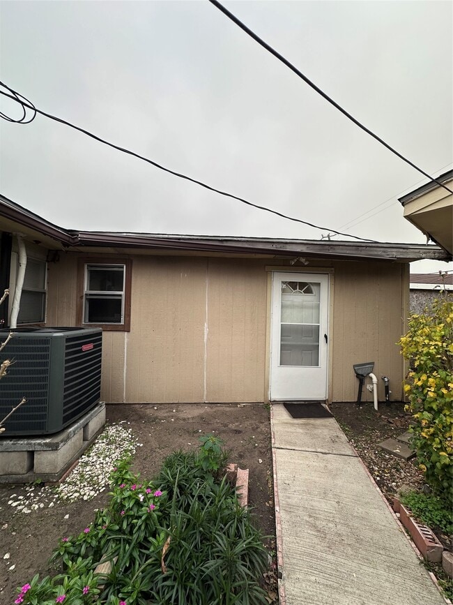 property at 5530 Gatewood St
