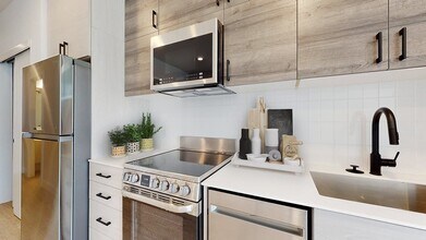 Signalmen in Denver, CO - Foto de edificio - Building Photo