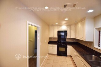 16158 Randall Ave in Fontana, CA - Building Photo - Building Photo