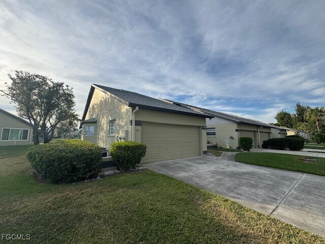 604 McGregor Park Cir in Ft. Myers, FL - Building Photo