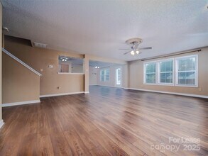 910 Torsion Lane in Clover, SC - Building Photo - Building Photo