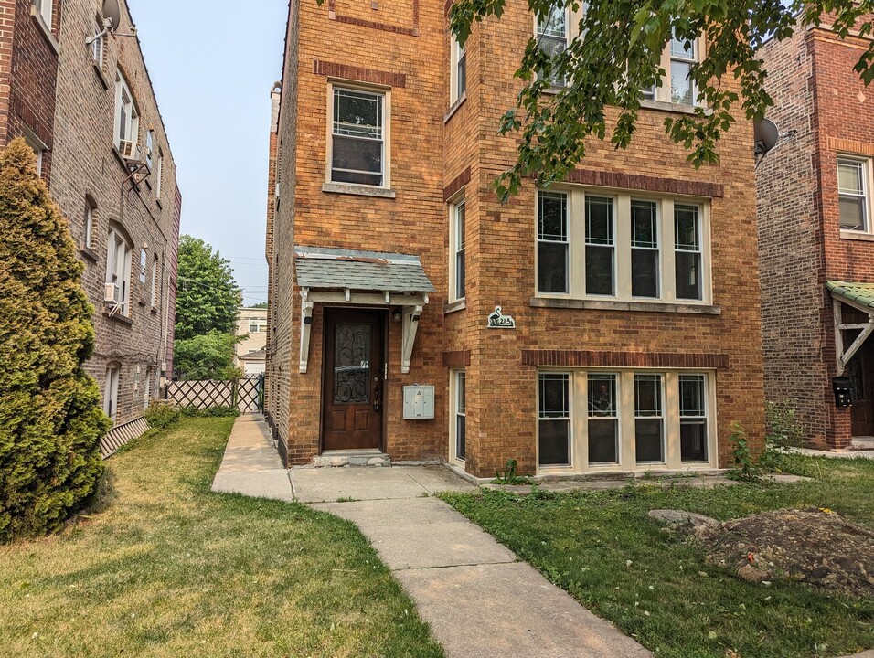 2115 Scoville Ave-Unit -B in Berwyn, IL - Foto de edificio