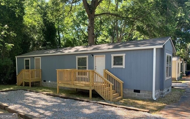 property at 888 Oglethorpe Ave