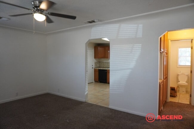 1111 Wilson Ave in Bakersfield, CA - Building Photo - Building Photo