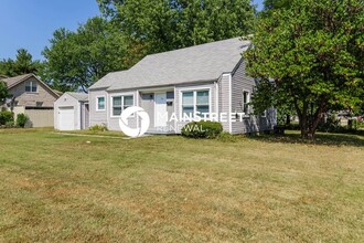 1829 Mary Catherine Dr in Louisville, KY - Building Photo - Building Photo