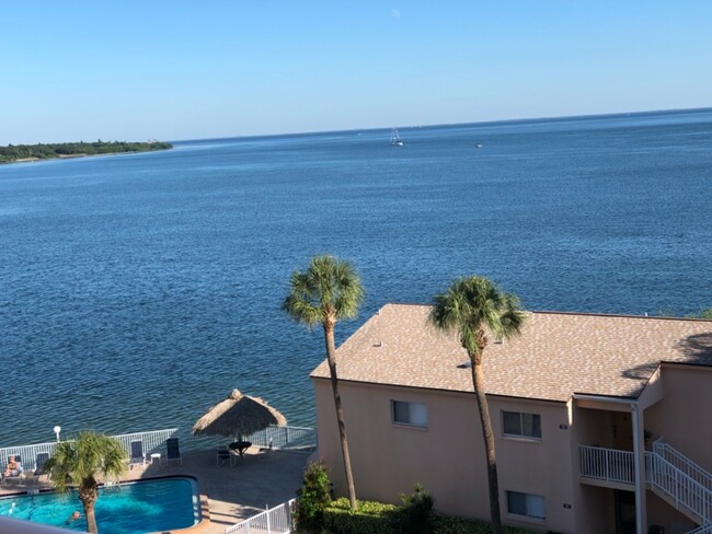 7430 Sunshine Skyway Ln S-Unit -604 in St. Petersburg, FL - Building Photo - Building Photo