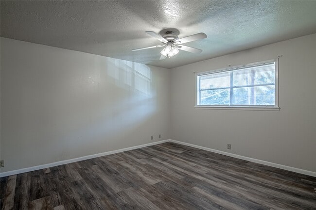 120 McAdams Ln in Huntsville, TX - Building Photo - Building Photo