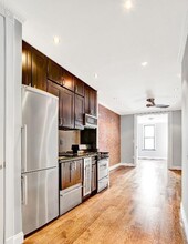 436 W 52nd St in New York, NY - Building Photo - Building Photo