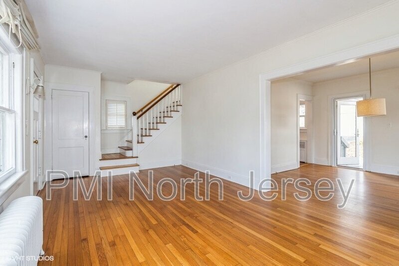 596 Upper Mountain Ave in Montclair, NJ - Building Photo