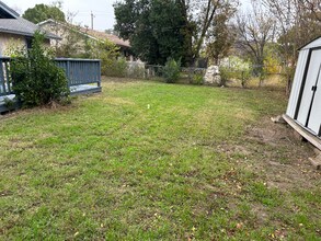 266 Kate Schenck Ave in San Antonio, TX - Foto de edificio - Building Photo