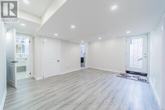 3 Sivyer Crescent in Ajax, ON - Building Photo - Building Photo