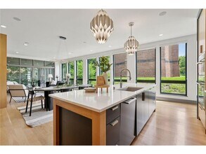1726 Kenwood Pkwy in Minneapolis, MN - Building Photo - Building Photo