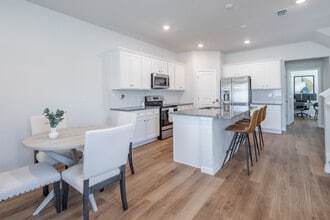 GroveParc Rental Homes in Wesley Chapel, FL - Foto de edificio - Interior Photo