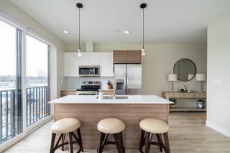 The Jordan in Auburn Hills, MI - Foto de edificio - Interior Photo