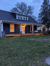 1001 S 8th St in Lillington, NC - Building Photo - Building Photo