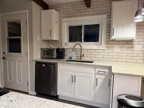 2432 Edgevale Rd in Columbus, OH - Building Photo - Building Photo