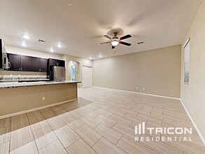 12569 W Hummingbird Terrace in Peoria, AZ - Building Photo - Building Photo