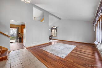 2083 Maplewood Cir in Naperville, IL - Building Photo - Building Photo