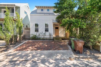 123 Moore St in St. Augustine, FL - Building Photo - Building Photo