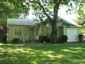 10943 Desdemona Dr in Dallas, TX - Building Photo