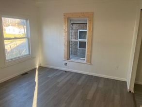 129 E South St in Jackson, MI - Building Photo - Building Photo