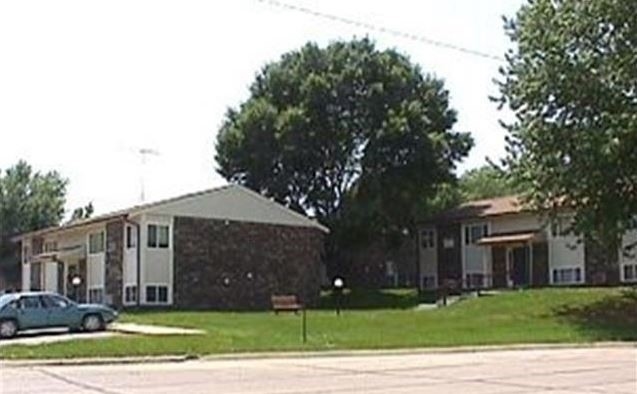 Briggs Manor in Andrew, IA - Foto de edificio - Building Photo