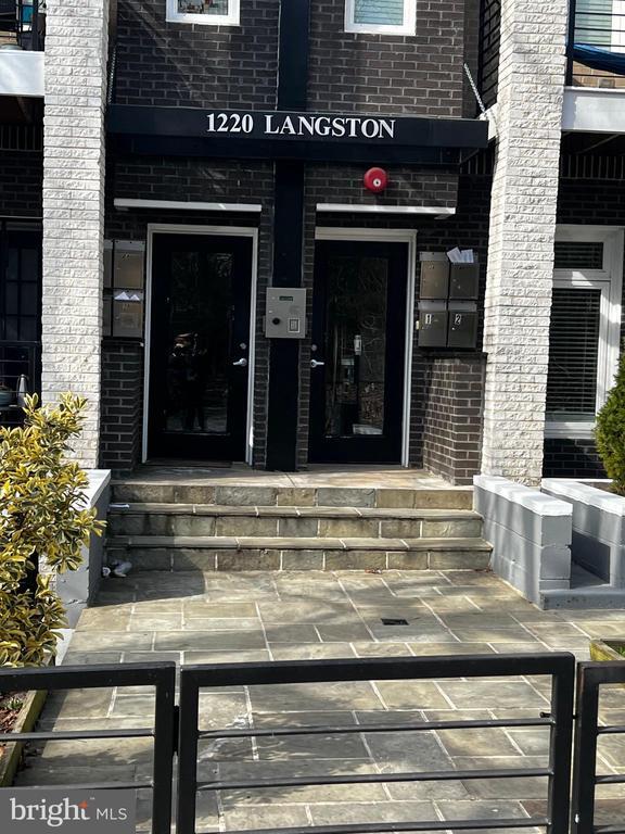 1220 19th St NE in Washington, DC - Building Photo - Building Photo