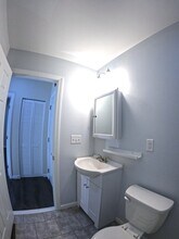 563 Burritt St, Unit 2N in New Britain, CT - Building Photo - Building Photo