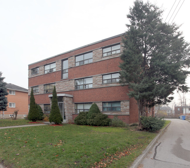 2038 Prospect St in Burlington, ON - Building Photo - Primary Photo