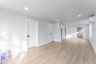 3807 S Albany Ave in Chicago, IL - Building Photo - Building Photo