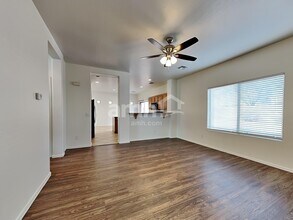 17558 W Bridger St in Surprise, AZ - Foto de edificio - Building Photo