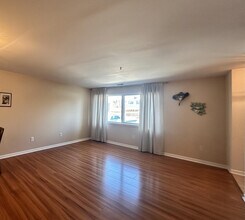 9 Augusta Dr in Annandale, NJ - Building Photo - Building Photo