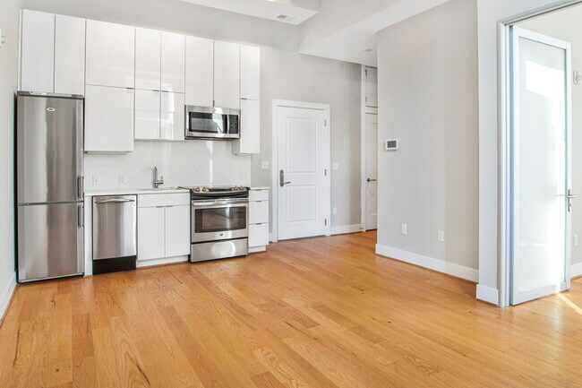 1211 G St SE in Washington, DC - Building Photo - Building Photo