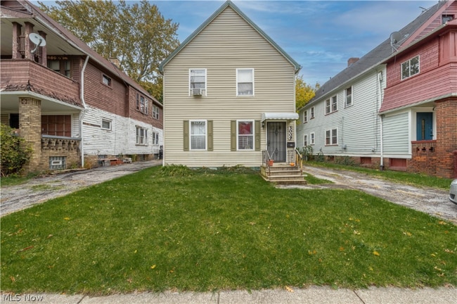property at 3009 E 123rd St