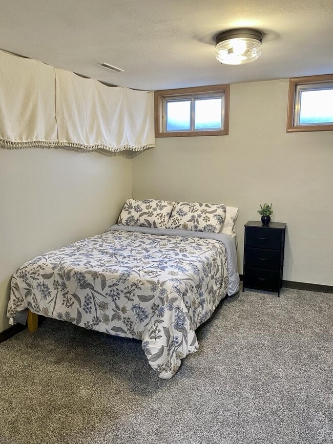 2202 Alamo Dr in Rapid City, SD - Building Photo - Building Photo