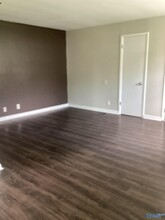 2408 Whitesburg Dr in Huntsville, AL - Foto de edificio - Building Photo